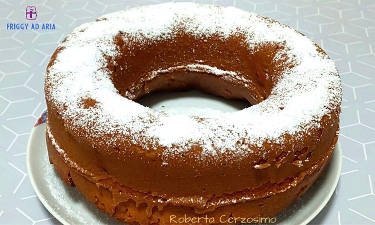 Ciambellone al limone in friggitrice ad aria: morbidissimo da non crederci!