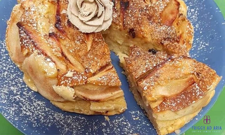 Torta pere e gocce di cioccolato, con impasto alla ricotta, in friggitrice ad aria (senza burro né olio)