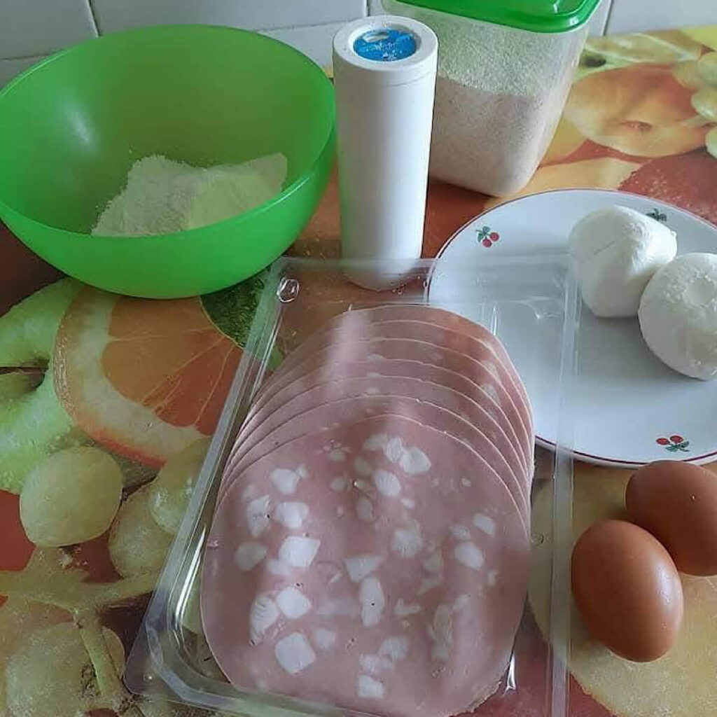 Bocconcini filanti di mortadella in friggitrice ad aria 2 Bocconcini filanti di mortadella in friggitrice ad aria