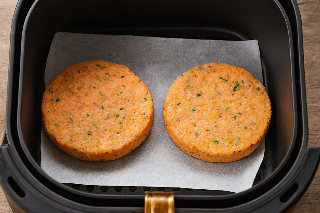 Hamburger di salmone in friggitrice ad aria 1 Hamburger di salmone in friggitrice ad aria