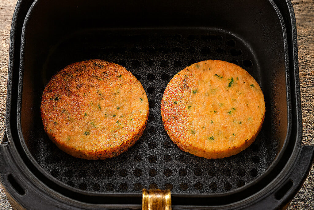 Hamburger di salmone in friggitrice ad aria 2 Hamburger di salmone in friggitrice ad aria