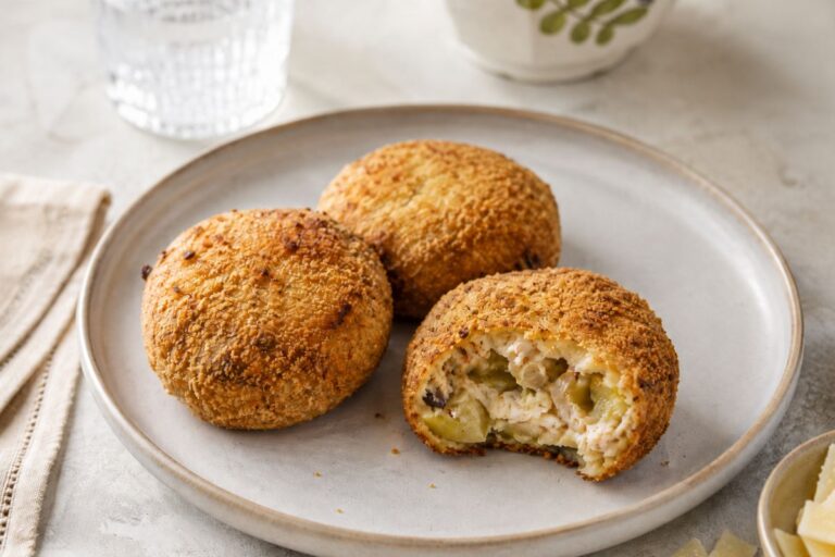 Le polpettine di pollo e melanzane così le mangiano anche i bambini: ricetta in friggitrice ad aria
