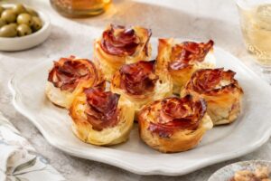 Rose di pasta fillo con speck e scamorza in friggitrice ad aria
