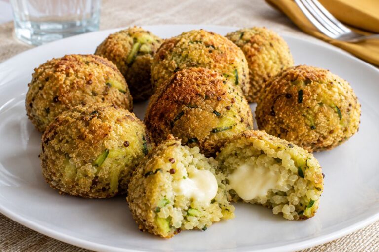 Così sono ancor più morbide e filanti: le polpette di zucchine leggere ma non asciutte in friggitrice ad aria