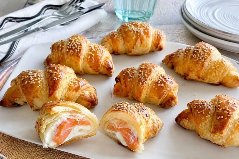 Li fai 10 in minuti con la friggitrice ad aria e l’aperitivo con il ripieno fresco ed estivo è già servito!
