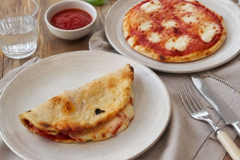 La pizza da passeggio si fa anche in friggitrice ad aria ed è facilissima